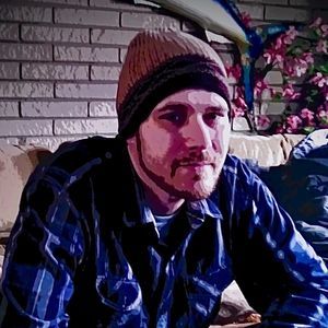 Meet your Posher, Dustin